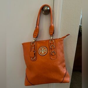 New Beautiful Orange Purse- can wear on the shoulder or hand bag.